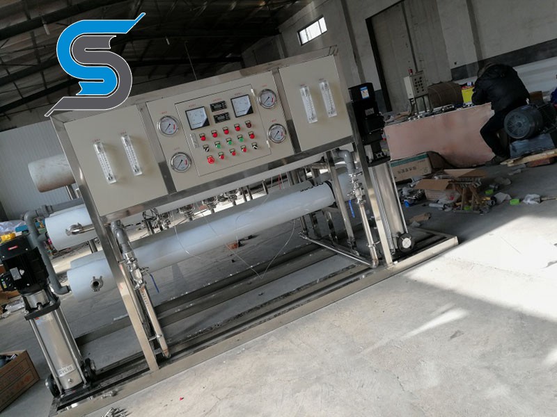 Electrophoresis reverse osmosis water purifier